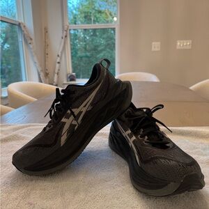 Black Athletic Shoes